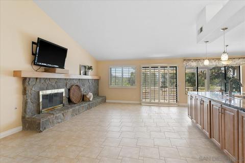 1371 Stoneridge Cir, Escondido, CA 92029 photo 10