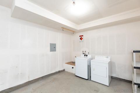 3071 Via Maximo, Carlsbad, CA 92009 photo 16