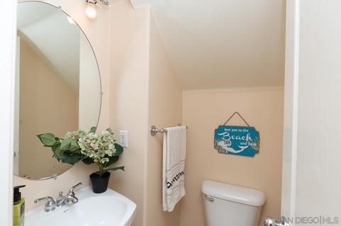 3071 Via Maximo, Carlsbad, CA 92009 photo 8