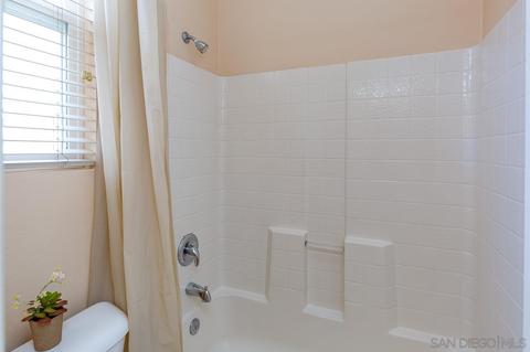 3071 Via Maximo, Carlsbad, CA 92009 photo 13