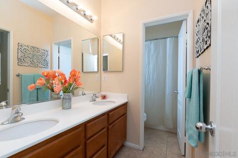 3071 Via Maximo, Carlsbad, CA 92009 photo 11