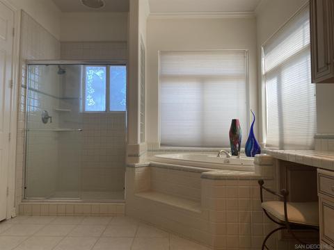 2814 Summit Dr, Escondido, CA 92025 photo 4