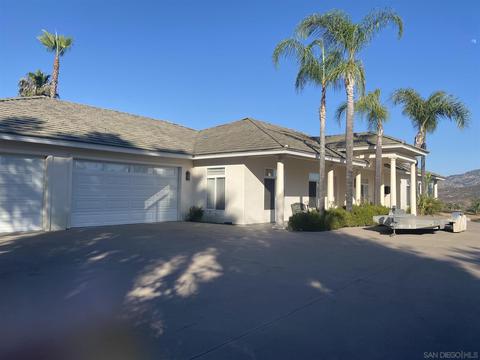 2814 Summit Dr, Escondido, CA 92025 photo 2