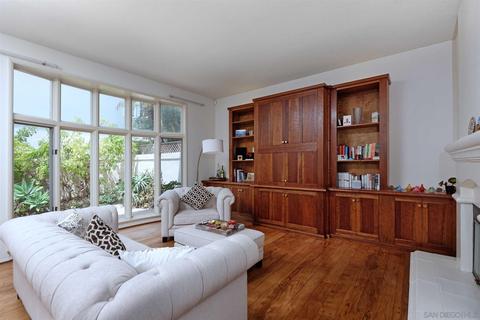 3120 Almahurst Row, La Jolla, CA 92037 photo 4