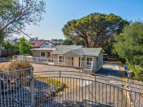8640 Lemon Ave, La Mesa, CA 91941 photo 3