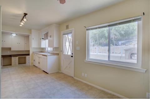 8640 Lemon Ave, La Mesa, CA 91941 photo 17