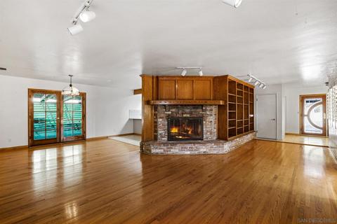 5094 Mesa Ter, La Mesa, CA 91941 photo 3