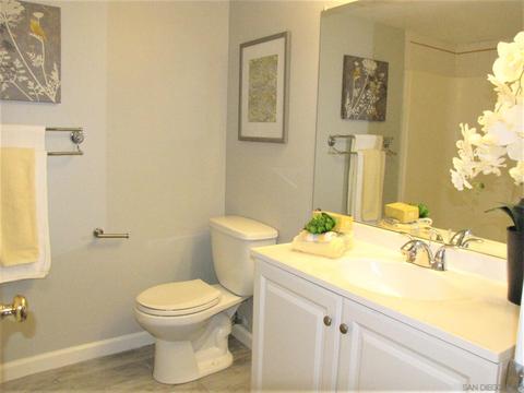 1651 S Juniper St #204, Escondido, CA 92025 photo 11