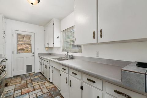7262 Stanford Ave, La Mesa, CA 91942 photo 9
