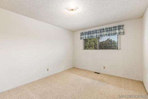 9360 Loren Dr, La Mesa, CA 91942 photo 15