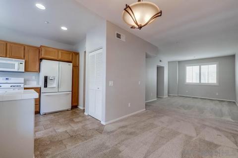 323 Tesoro Gln #109, Escondido, CA 92025 photo 6