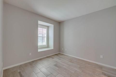 323 Tesoro Gln #109, Escondido, CA 92025 photo 22