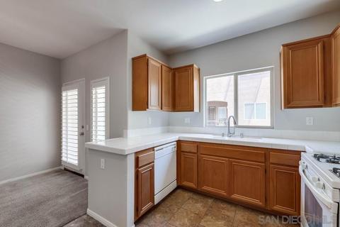 323 Tesoro Gln #109, Escondido, CA 92025 photo 10