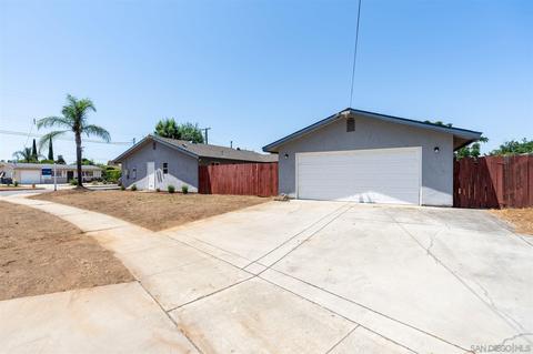 662 Hoover St, Escondido, CA 92027 photo 2