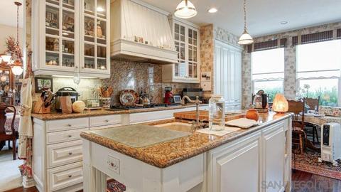 8037 Paseo Avellano, Carlsbad, CA 92009 photo 10