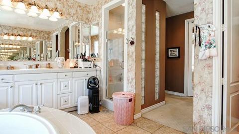 8037 Paseo Avellano, Carlsbad, CA 92009 photo 27