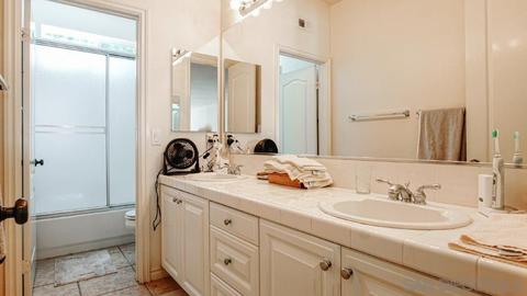 8037 Paseo Avellano, Carlsbad, CA 92009 photo 30