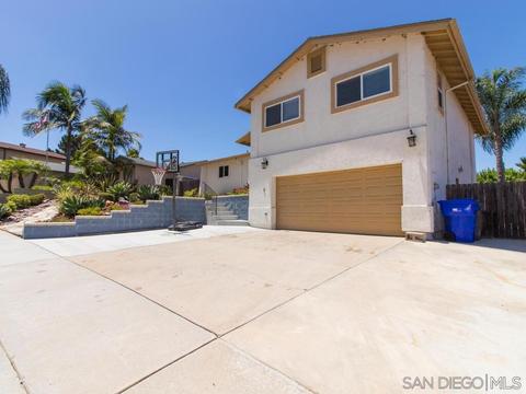 3889 Shenandoah Dr, Oceanside, CA 92056 photo 2