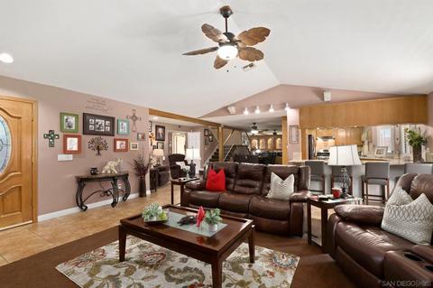 910 Redbud, Chula Vista, CA 91910 photo 4