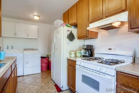 258 Fortunada St, Oceanside, CA 92057 photo 10