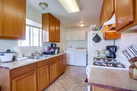 258 Fortunada St, Oceanside, CA 92057 photo 9