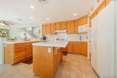 10026 Challenger Cir, Spring Valley, CA 91978 photo 14