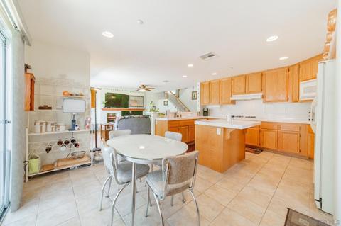 10026 Challenger Cir, Spring Valley, CA 91978 photo 13