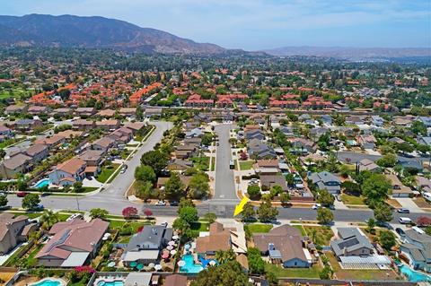 1965 Eureka St, Corona, CA 92882 photo 3