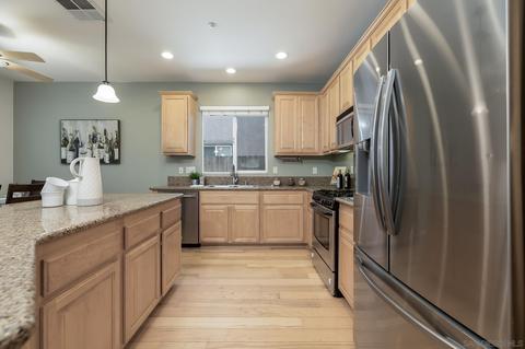 8762 Glen Vista Way, Santee, CA 92071 photo 6