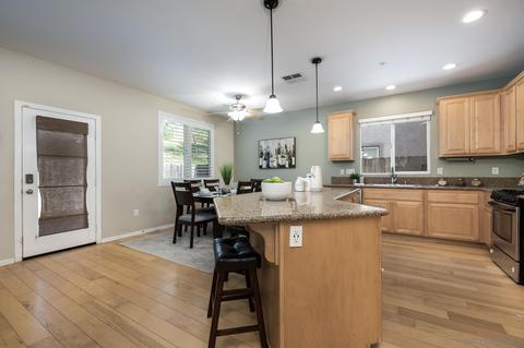 8762 Glen Vista Way, Santee, CA 92071 photo 5