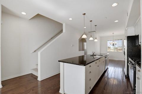 855 Harbor Cliff Way #317, Oceanside, CA 92054 photo 2