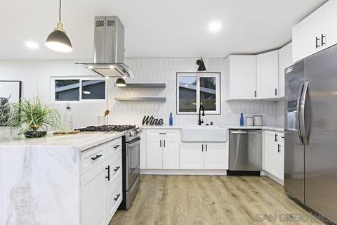 3255 Roberta Ln, Oceanside, CA 92054 photo 3