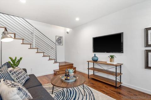 215 2nd St #104, Encinitas, CA 92024 photo 4