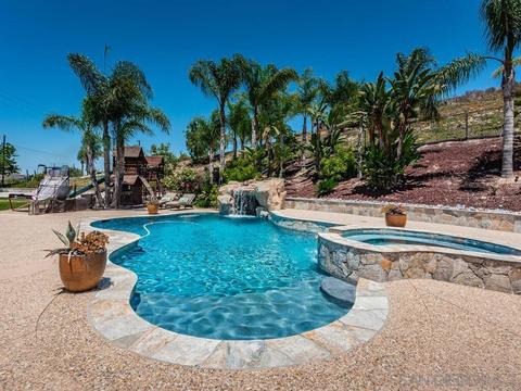 12801 Gate Dr, Poway, CA 92064 photo 4