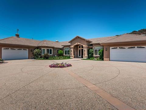 12801 Gate Dr, Poway, CA 92064 photo 2