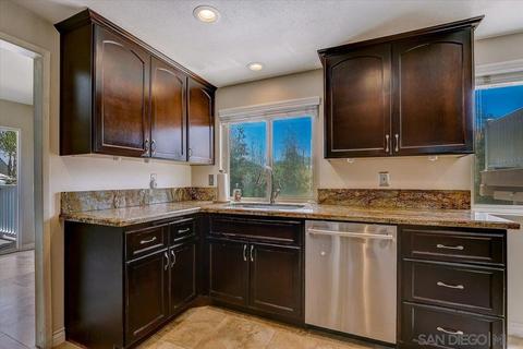 1610 Quiet Hills Dr, Oceanside, CA 92056 photo 14