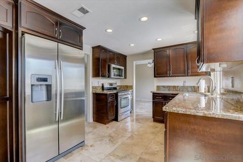 1610 Quiet Hills Dr, Oceanside, CA 92056 photo 10