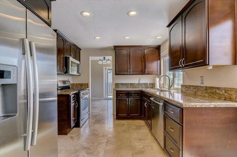 1610 Quiet Hills Dr, Oceanside, CA 92056 photo 11