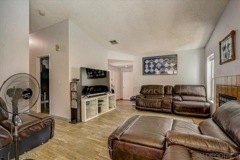 8422 S Happy Way, El Cajon, CA 92021 photo 4