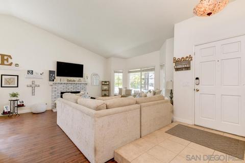 3688 Cameo Dr, Oceanside, CA 92056 photo 3