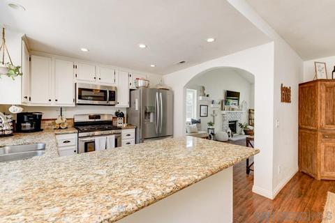 3688 Cameo Dr, Oceanside, CA 92056 photo 10