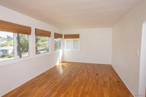 7887 Grape St, La Mesa, CA 91941 photo 3