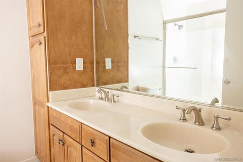 7887 Grape St, La Mesa, CA 91941 photo 11