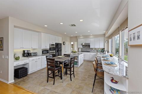 3492 Paseo Ancho, Carlsbad, CA 92009 photo 11