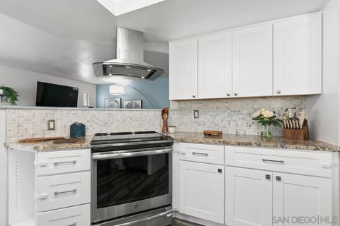 930 Hawthorne Ave, Carlsbad, CA 92011 photo 4