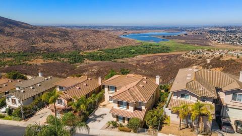 10170 Destiny Mountain Ct, Spring Valley, CA 91978 photo 2