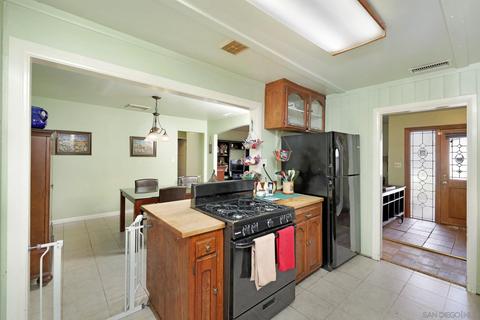 6231 W Manor Dr, La Mesa, CA 91942 photo 12
