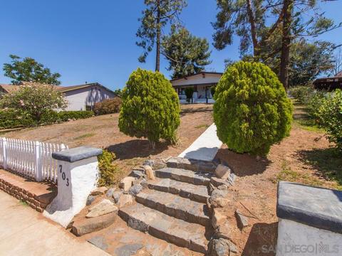 703 E 5th Ave, Escondido, CA 92025 photo 2