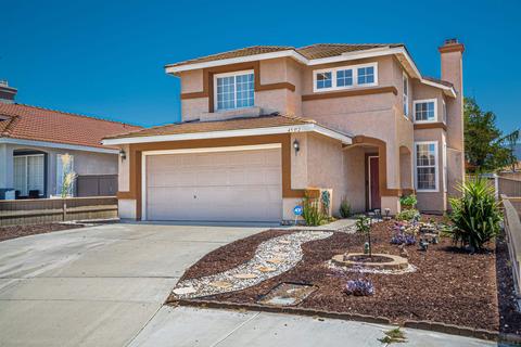 45352 Tejon Ct, Temecula, CA 92592 photo 2