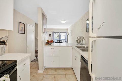 2356 Caringa Way #A, Carlsbad, CA 92009 photo 6